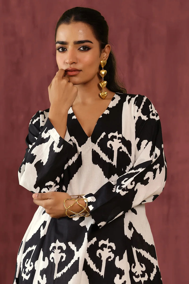 Monochrome Kurta with Pants - set of 2